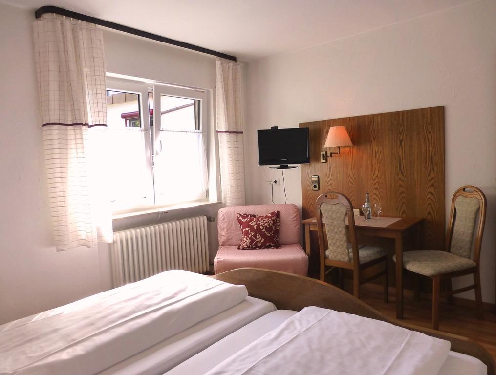 Hotel Landgasthof Maier Steinenbronn Habitación foto