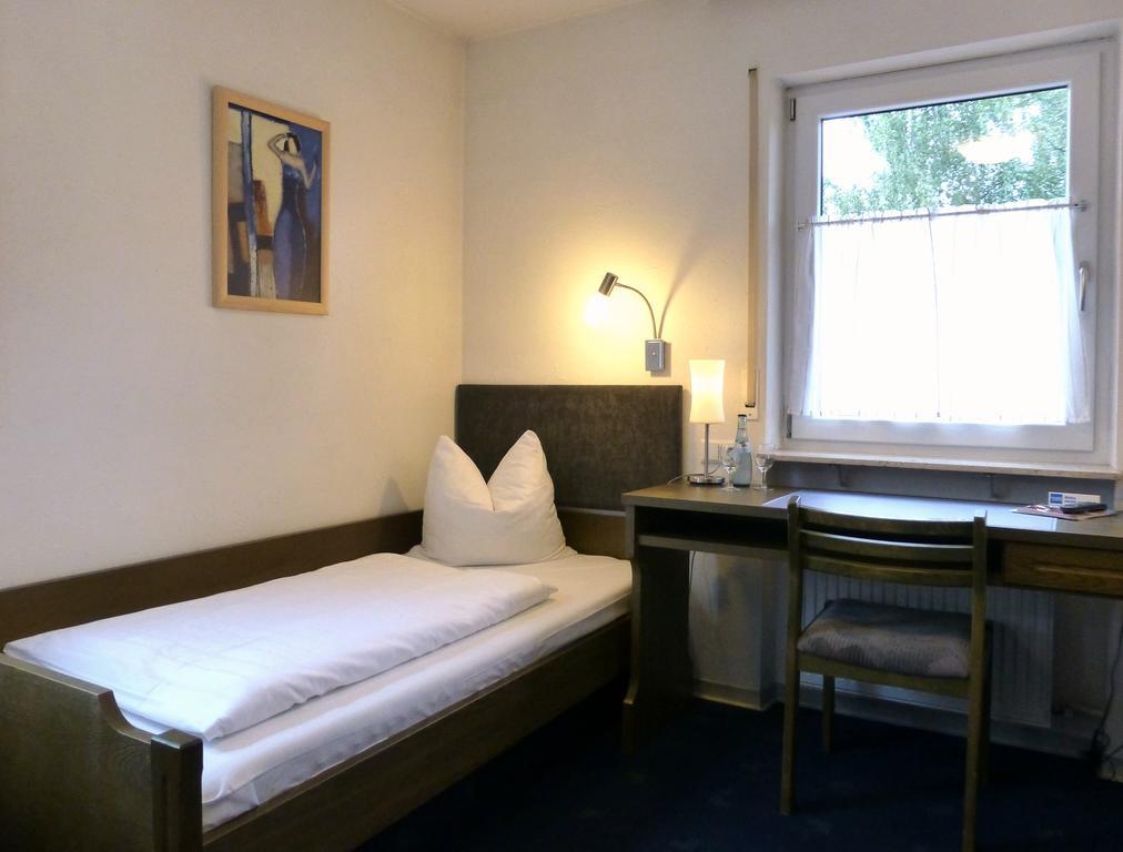 Hotel Landgasthof Maier Steinenbronn Habitación foto